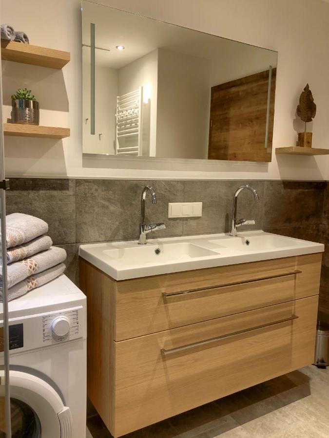 Lakeside Appartments غولدغ المظهر الخارجي الصورة